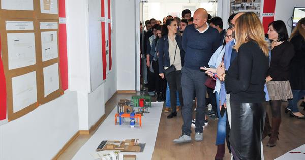 DAÜ İç Mimarlık Bölümü Öğrencileri Projelerini Sergiledi